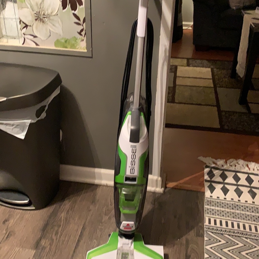 Bissell pet for a cross wave good for hardwood flooring and area rugs